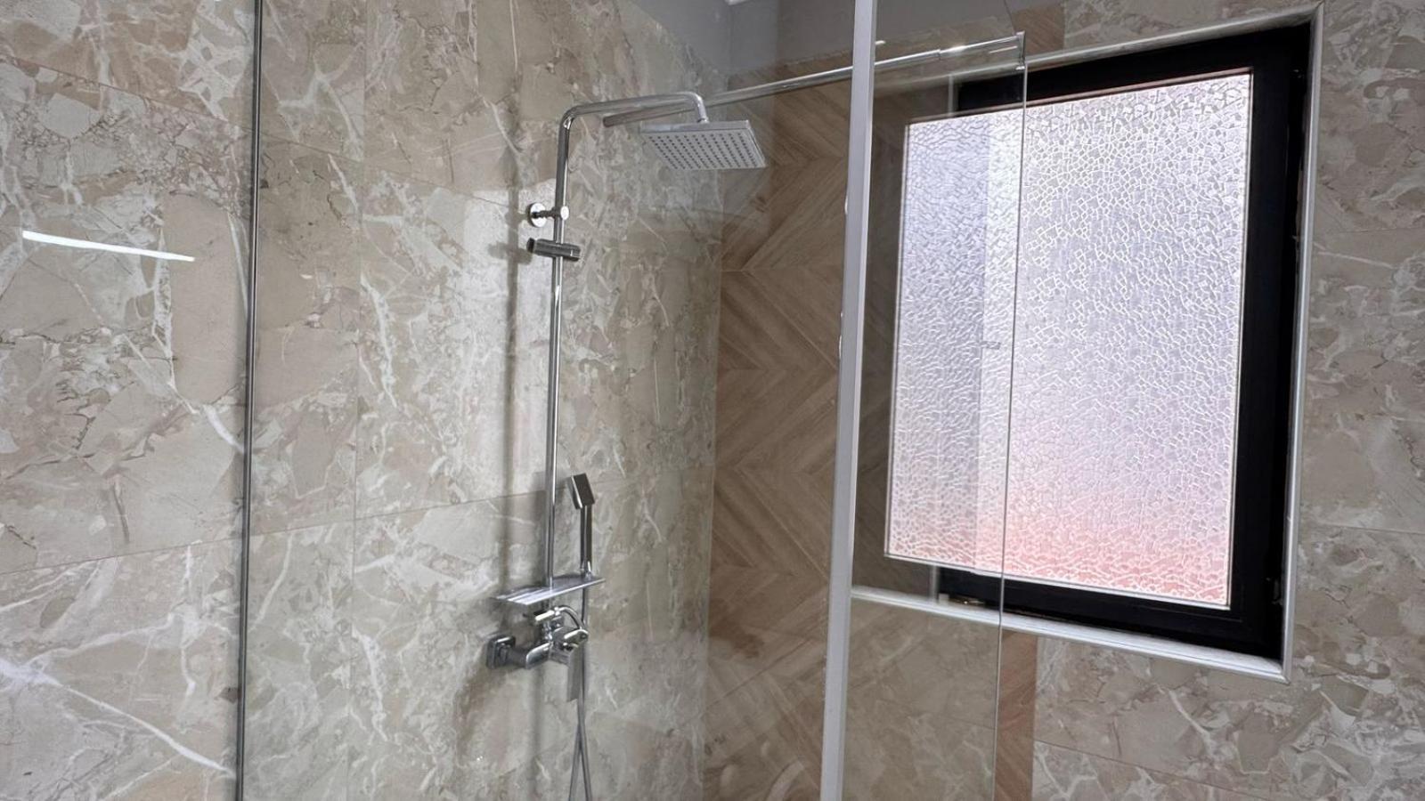 Apartamento Terrace Flat In Heart Of Tirana Exterior foto