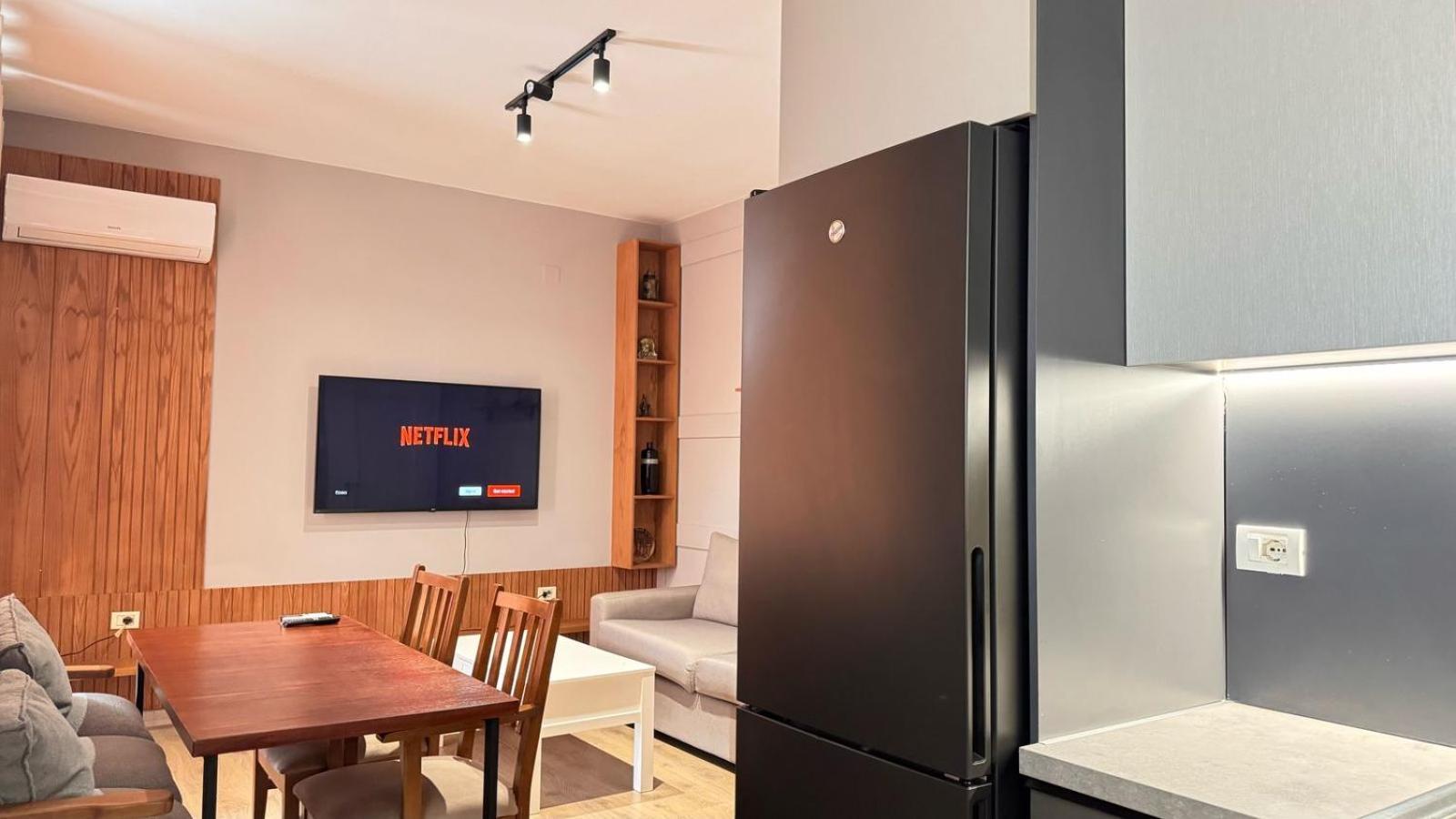 Apartamento Terrace Flat In Heart Of Tirana Exterior foto