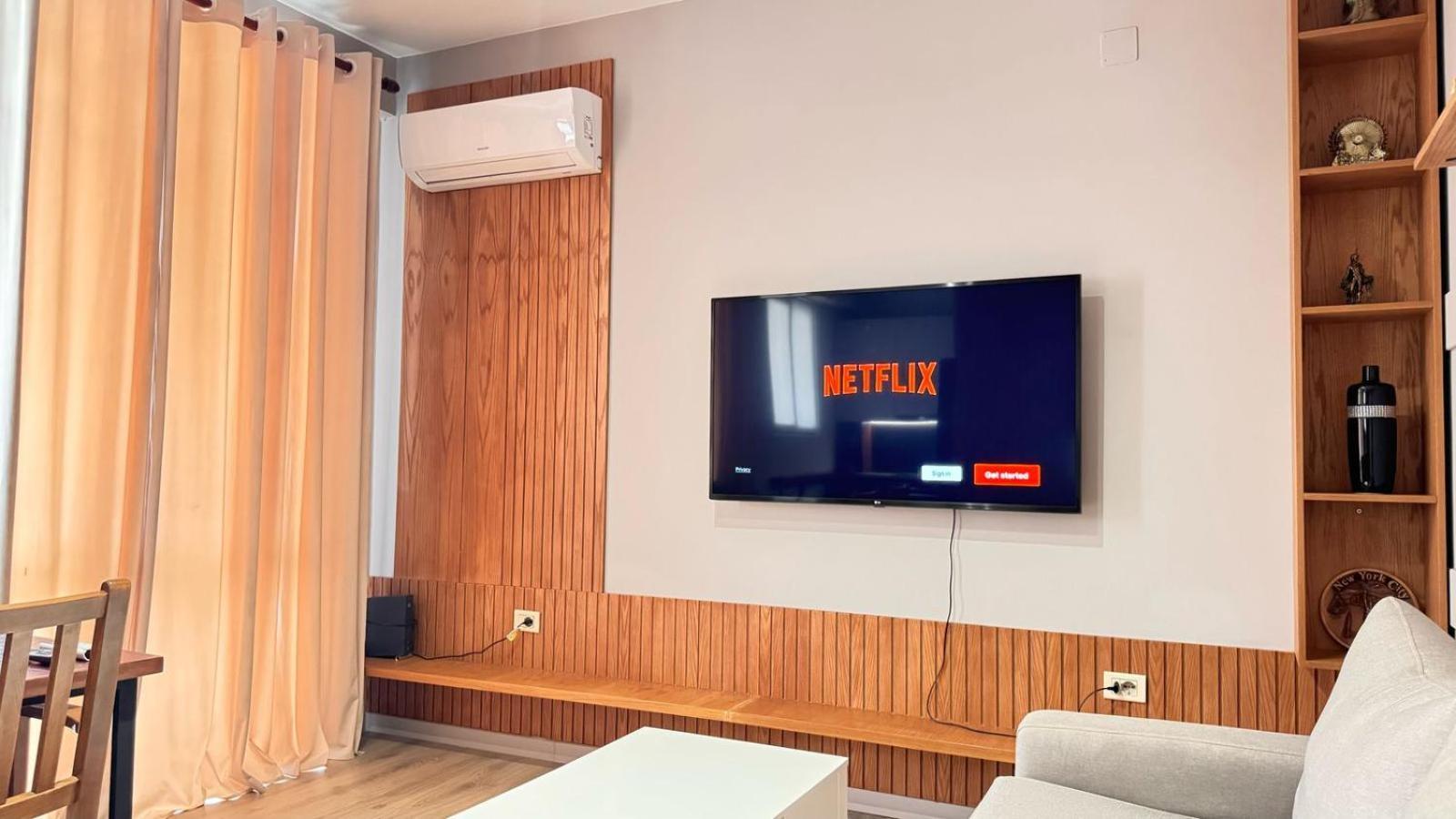 Apartamento Terrace Flat In Heart Of Tirana Exterior foto