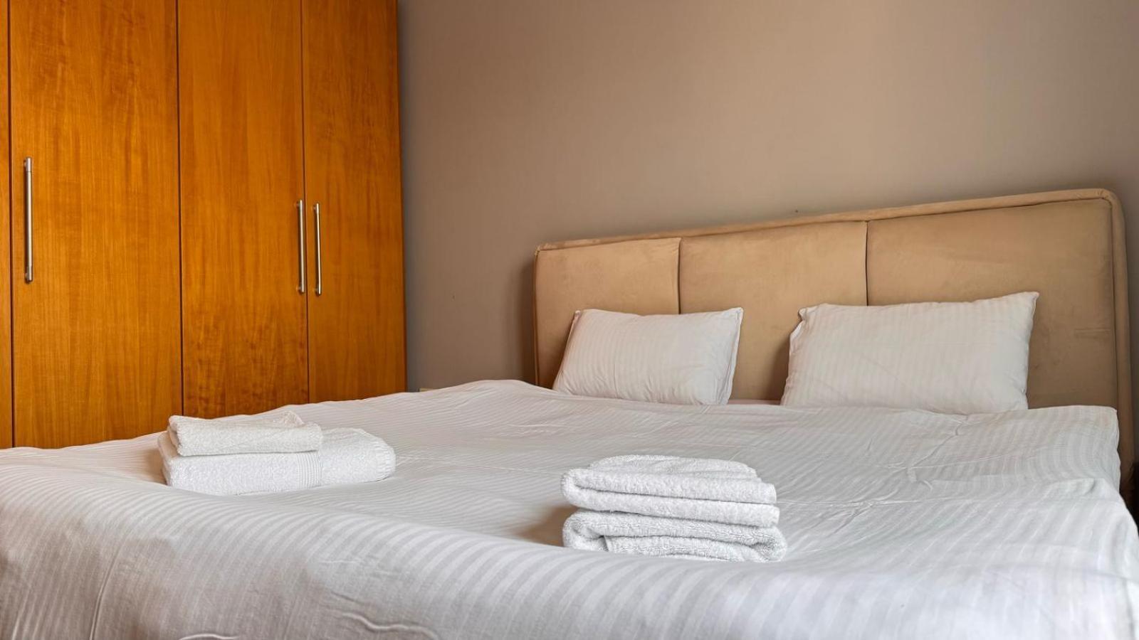 Apartamento Terrace Flat In Heart Of Tirana Exterior foto